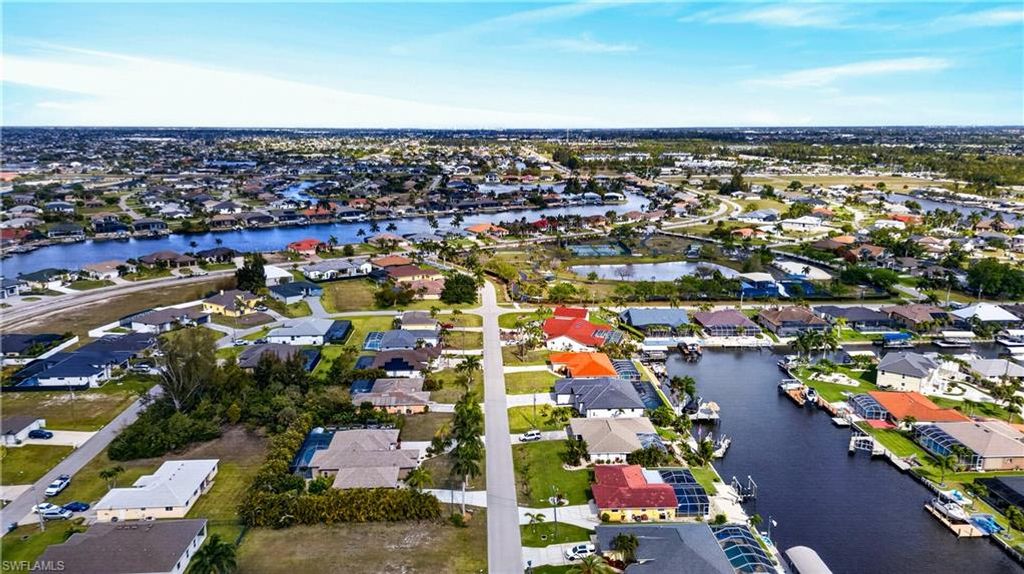 Image 45 of property listing at 3605 SW 5th ST, Cape Coral, FL 33991