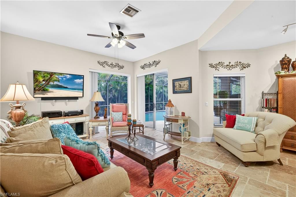 Image 6 of property listing at 3605 SW 5th ST, Cape Coral, FL 33991