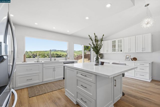 4101 S Royal Links Cir, Antioch, CA 94509