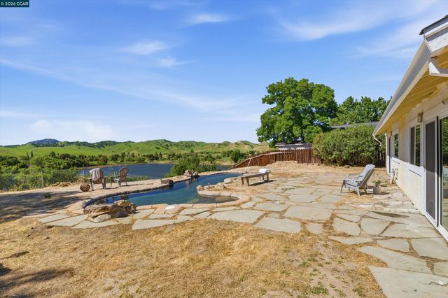 4101 S Royal Links Cir, Antioch, CA 94509