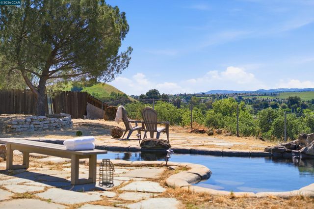 4101 S Royal Links Cir, Antioch, CA 94509