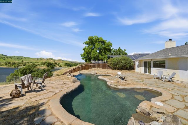 4101 S Royal Links Cir, Antioch, CA 94509