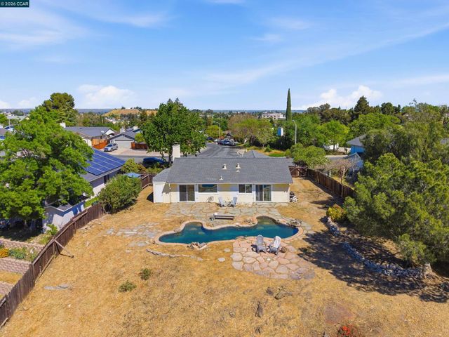 4101 S Royal Links Cir, Antioch, CA 94509