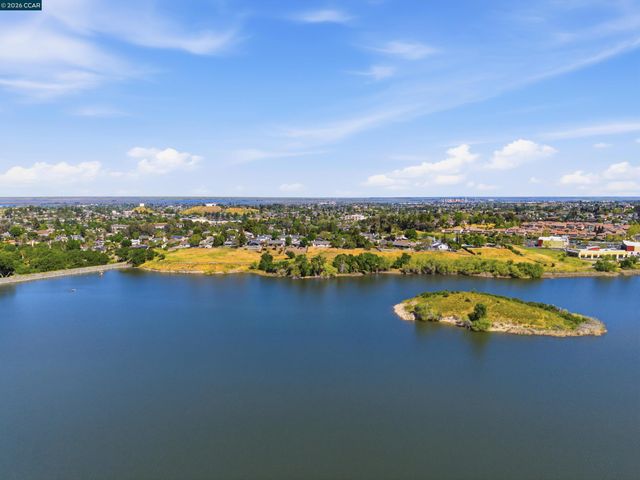 4101 S Royal Links Cir, Antioch, CA 94509