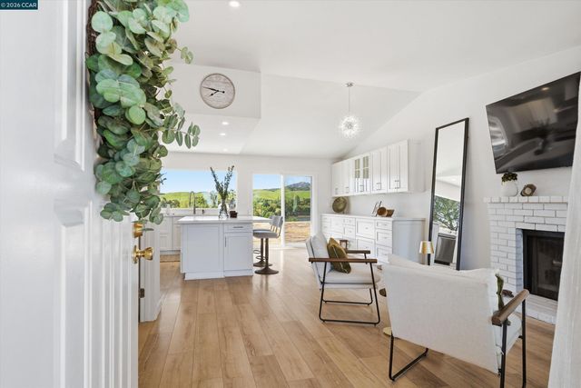 4101 S Royal Links Cir, Antioch, CA 94509