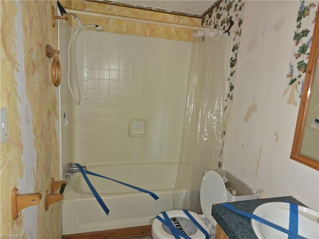 580 Barnes Road, Eden, NC 27288