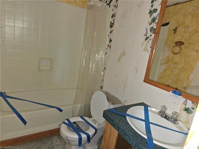 580 Barnes Road, Eden, NC 27288