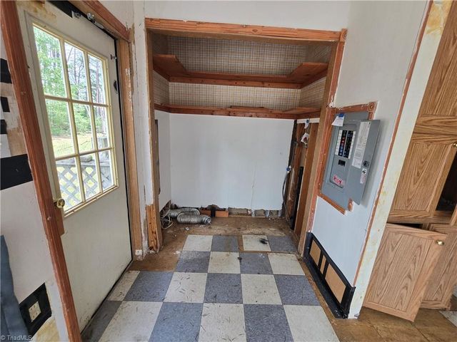 580 Barnes Road, Eden, NC 27288