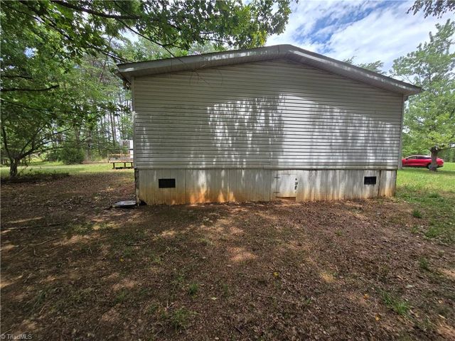 580 Barnes Road, Eden, NC 27288
