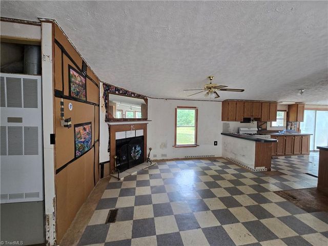 580 Barnes Road, Eden, NC 27288