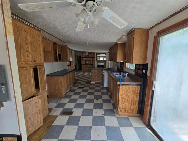 580 Barnes Road, Eden, NC 27288