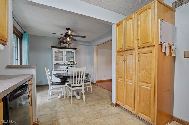 2063 Woodland Trace, Youngstown, OH 44515