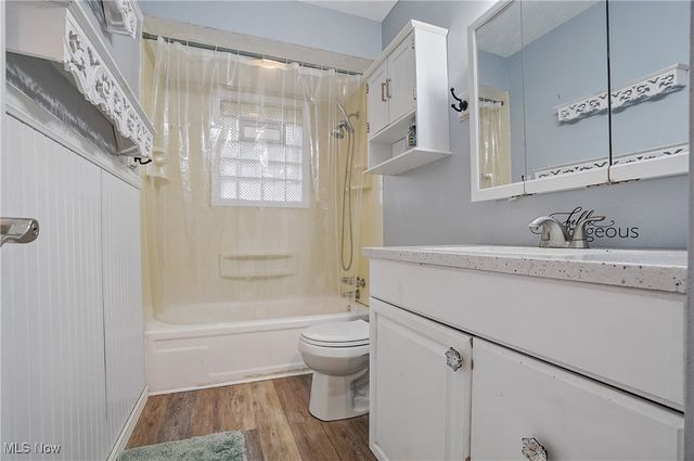 2063 Woodland Trace, Youngstown, OH 44515