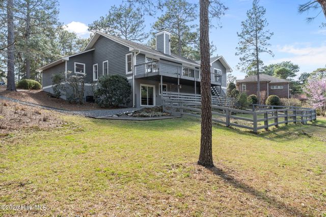 21 La Quinta Loop, Pinehurst, NC 28374
