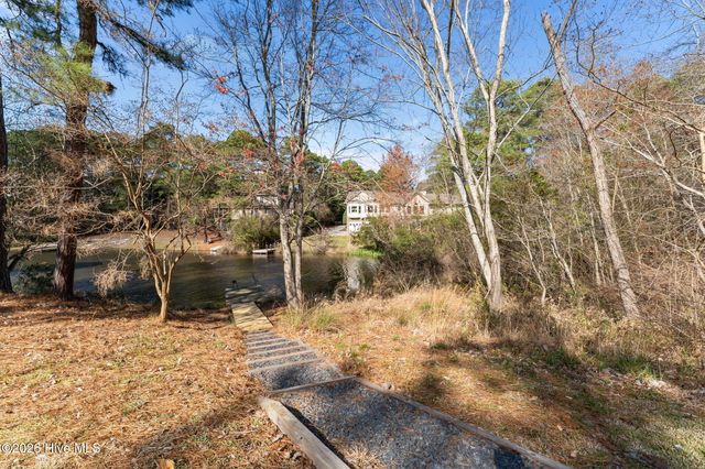 21 La Quinta Loop, Pinehurst, NC 28374