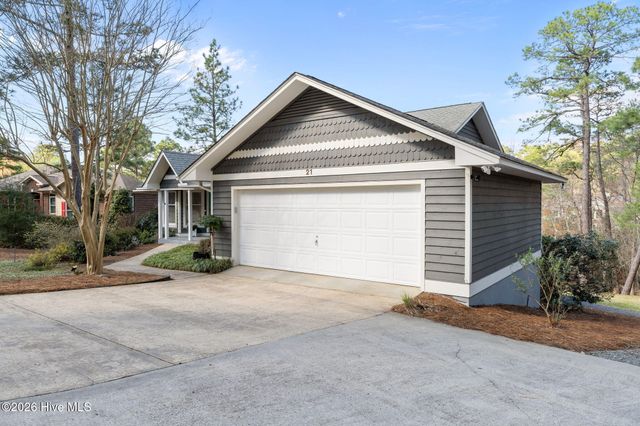 21 La Quinta Loop, Pinehurst, NC 28374