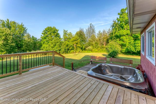 2084 Route 32, Saugerties, NY 12477