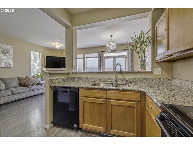 3967 Sw 182ND Pl, Beaverton, OR 97078