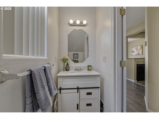 3967 Sw 182ND Pl, Beaverton, OR 97078