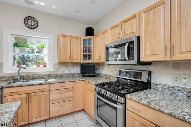 4 Kindred Ct, Bernards Twp., NJ 07920