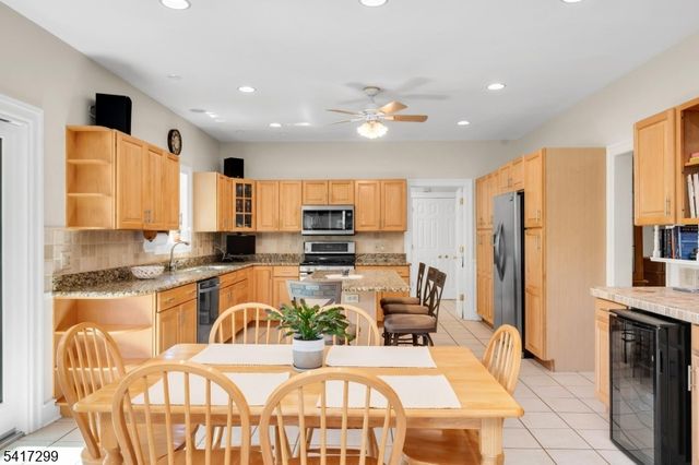 4 Kindred Ct, Bernards Twp., NJ 07920