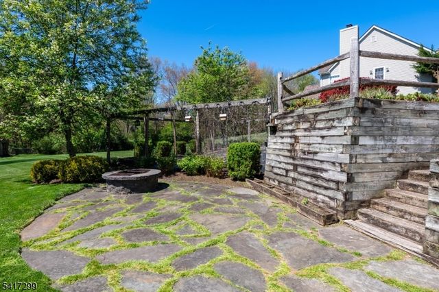 4 Kindred Ct, Bernards Twp., NJ 07920