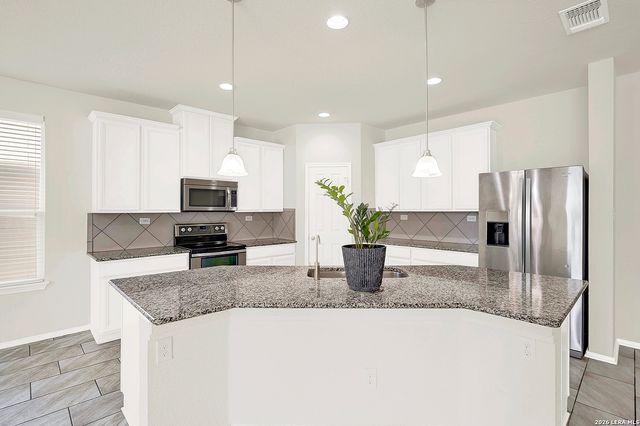 424 LANDMARK FALLS, Cibolo, TX 78108