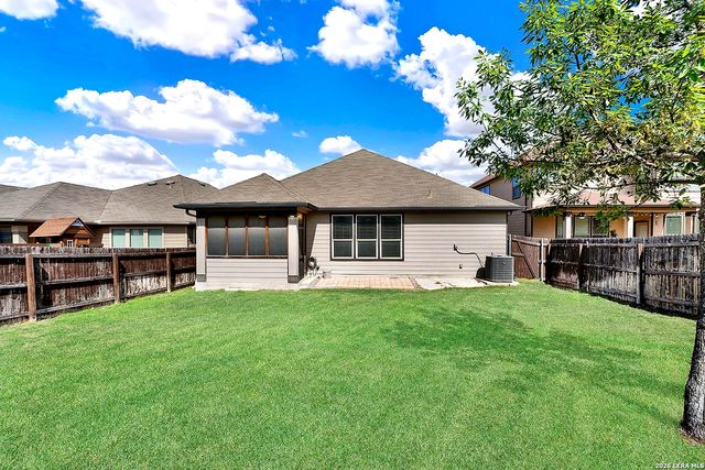 424 LANDMARK FALLS, Cibolo, TX 78108