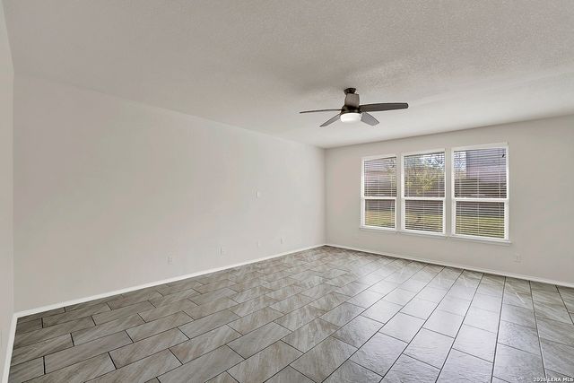 424 LANDMARK FALLS, Cibolo, TX 78108