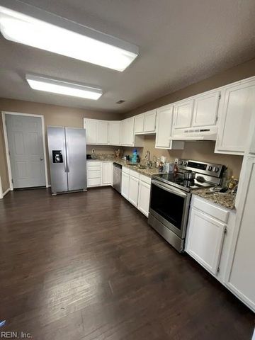 3819 Peppercorn WAY, Chesapeake, VA 23321