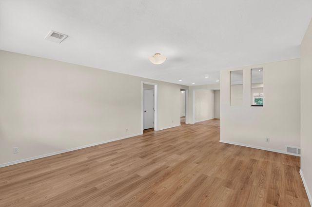 1517 Tomasita Street NE, Albuquerque, NM 87112