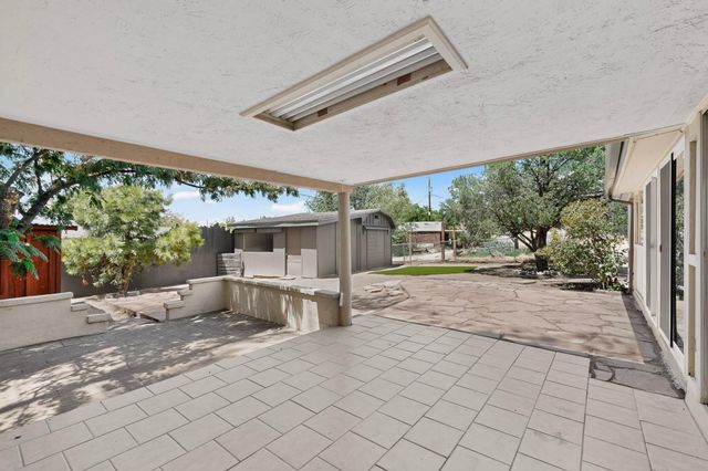 1517 Tomasita Street NE, Albuquerque, NM 87112