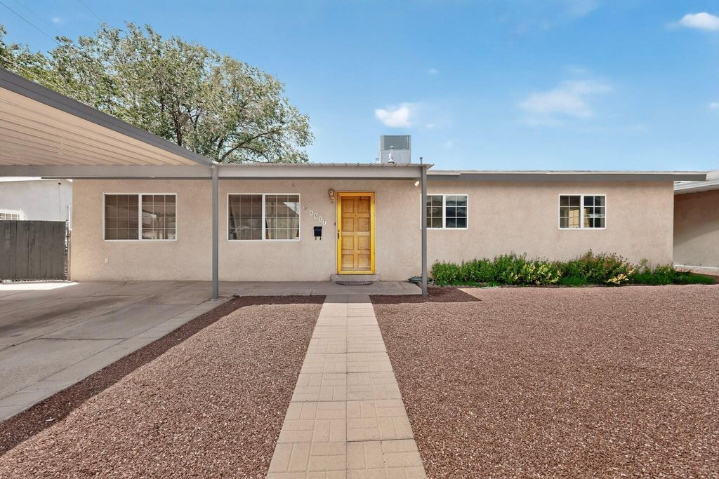 1517 Tomasita Street NE, Albuquerque, NM 87112