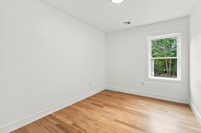 38 Elmwood St 2, Salisbury, MA 01952