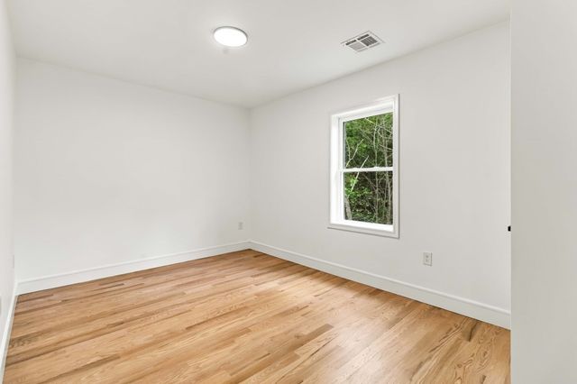 38 Elmwood St 2, Salisbury, MA 01952