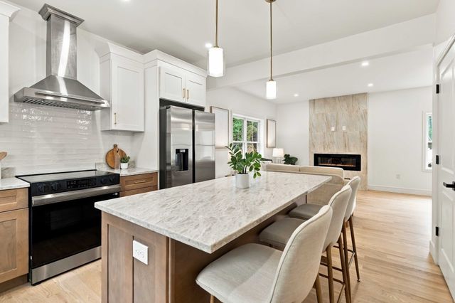 38 Elmwood St 2, Salisbury, MA 01952