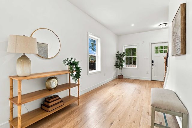 38 Elmwood St 2, Salisbury, MA 01952