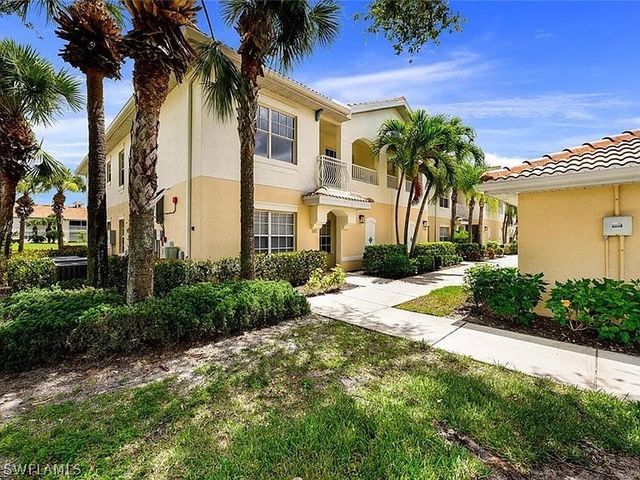 3017 Driftwood WAY 3004, Naples, FL 34109