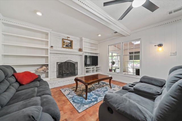 1217 SADDLE RIDGE DR, Germantown, TN 38138