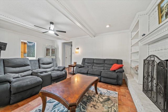 1217 SADDLE RIDGE DR, Germantown, TN 38138