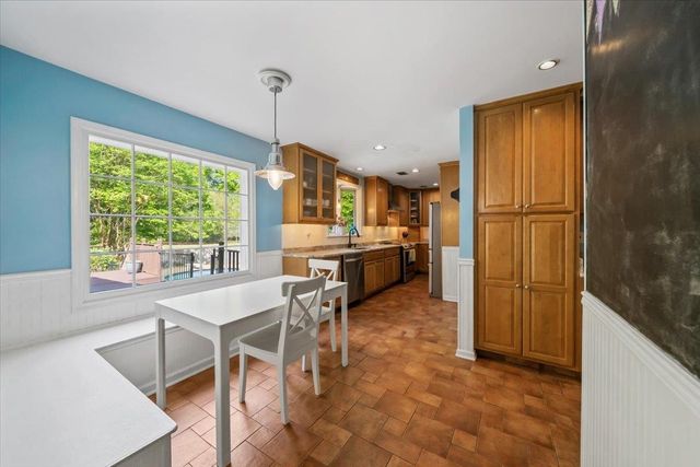 1217 SADDLE RIDGE DR, Germantown, TN 38138