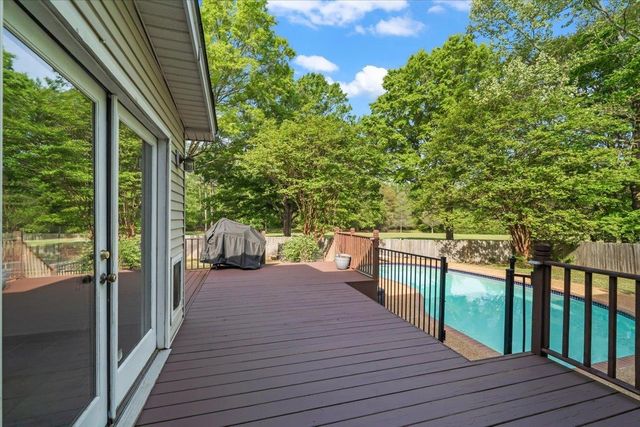 1217 SADDLE RIDGE DR, Germantown, TN 38138