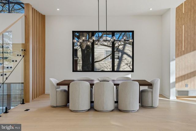 7103 WESTBURY RD, Mclean, VA 22101