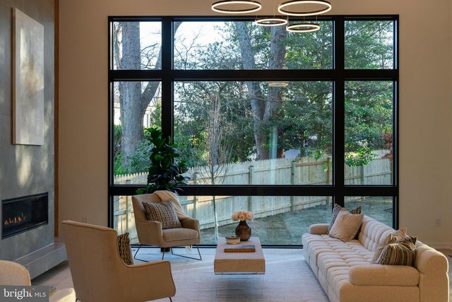 7103 WESTBURY RD, Mclean, VA 22101