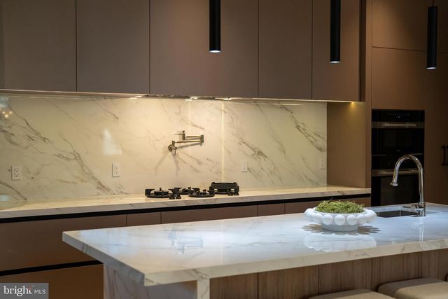 7103 WESTBURY RD, Mclean, VA 22101