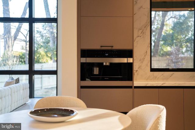 7103 WESTBURY RD, Mclean, VA 22101