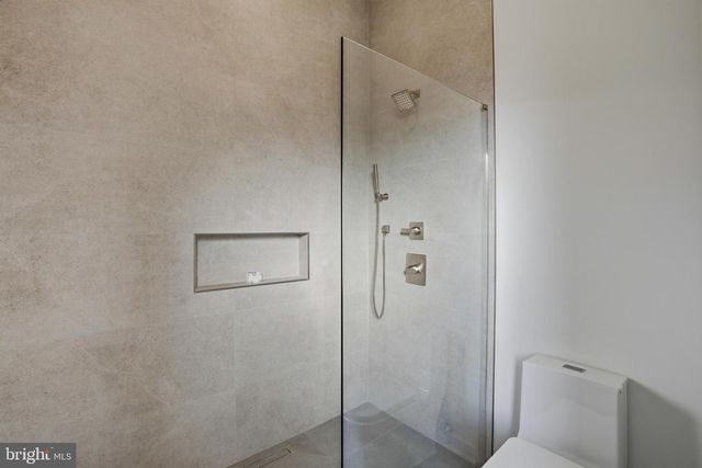 7103 WESTBURY RD, Mclean, VA 22101