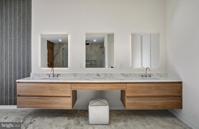 7103 WESTBURY RD, Mclean, VA 22101