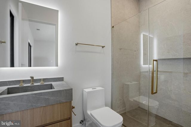 7103 WESTBURY RD, Mclean, VA 22101