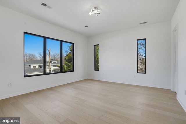 7103 WESTBURY RD, Mclean, VA 22101